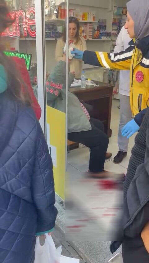 Sokakta silahlı saldırı! Eniştesine nişan aldı, yoldan geçen 2 kişiyi daha vurdu 5